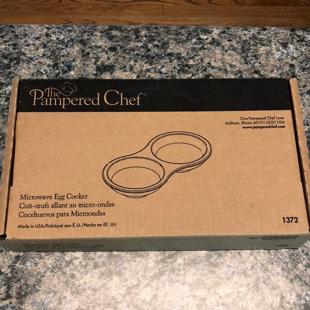 The Pampered Chef Microwave Egg Cooker